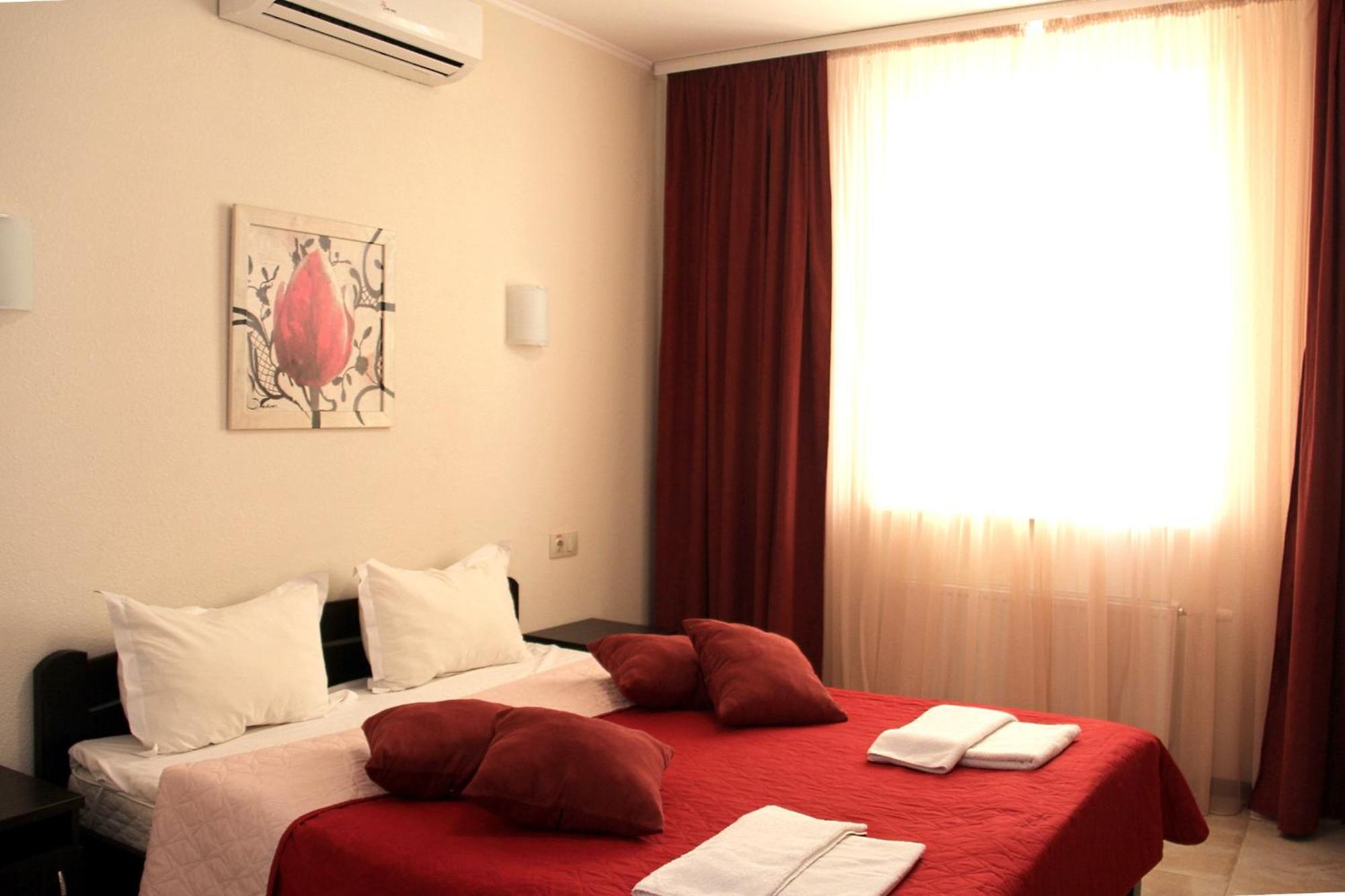 Breeze Hotel Odesa Exterior foto