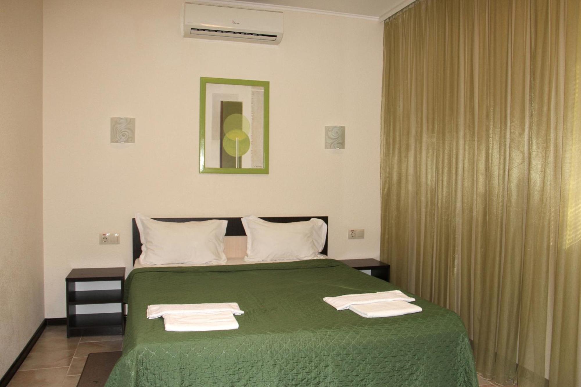 Breeze Hotel Odesa Exterior foto