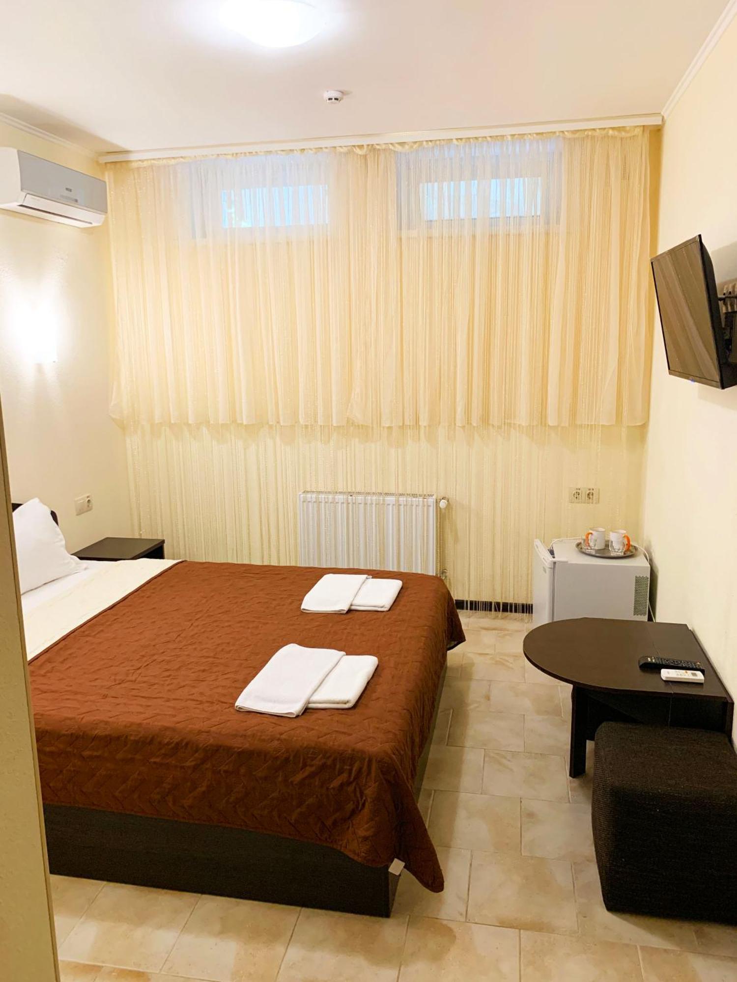 Breeze Hotel Odesa Exterior foto